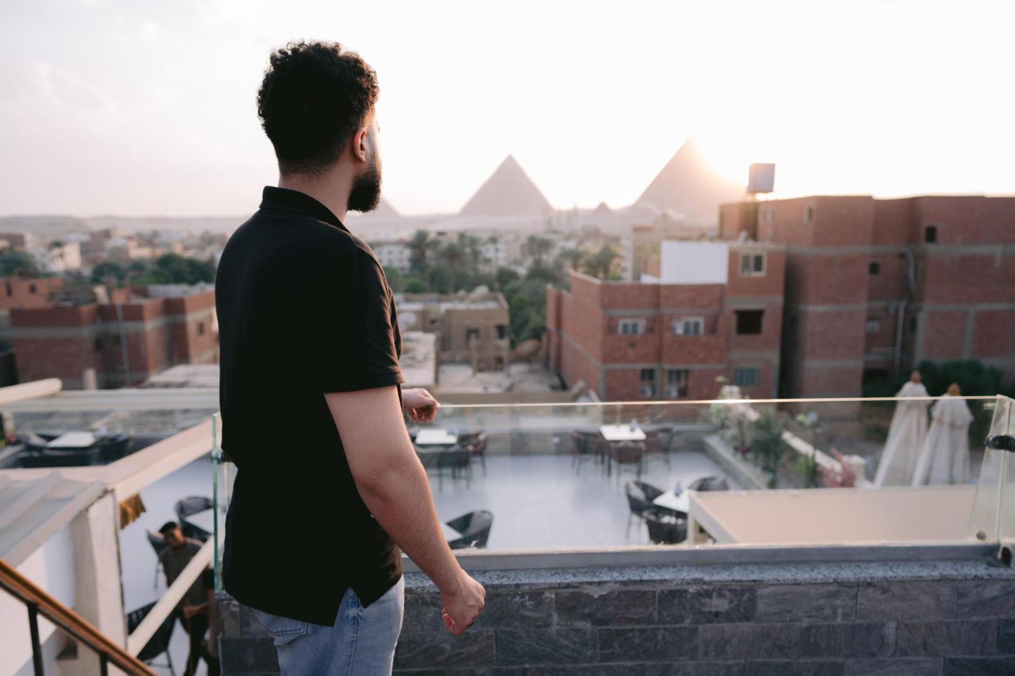 Tuya Pyramid Apartment View Kafrat al Jabal Exterior photo