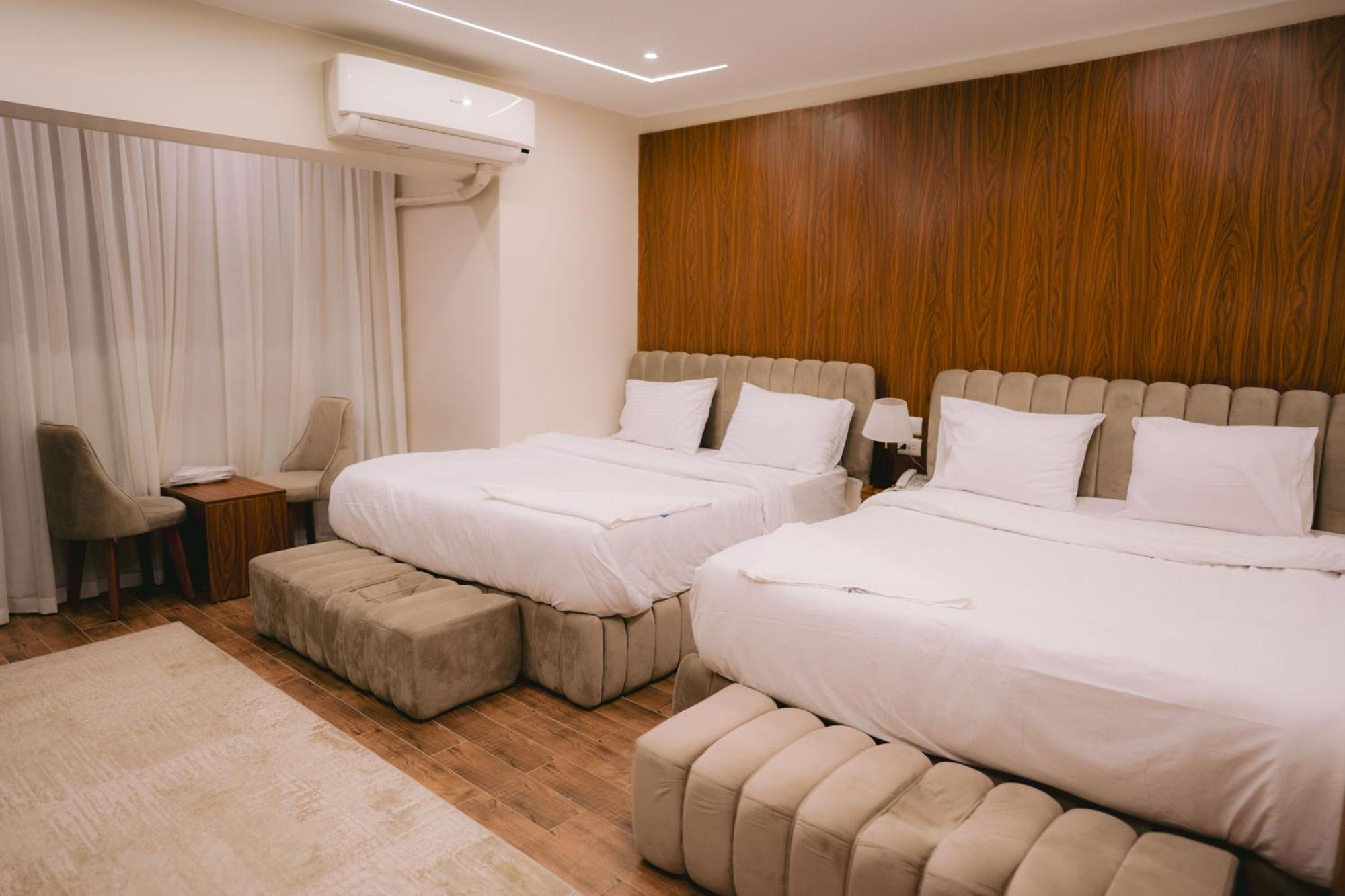 Tuya Pyramid Apartment View Kafrat al Jabal Exterior photo